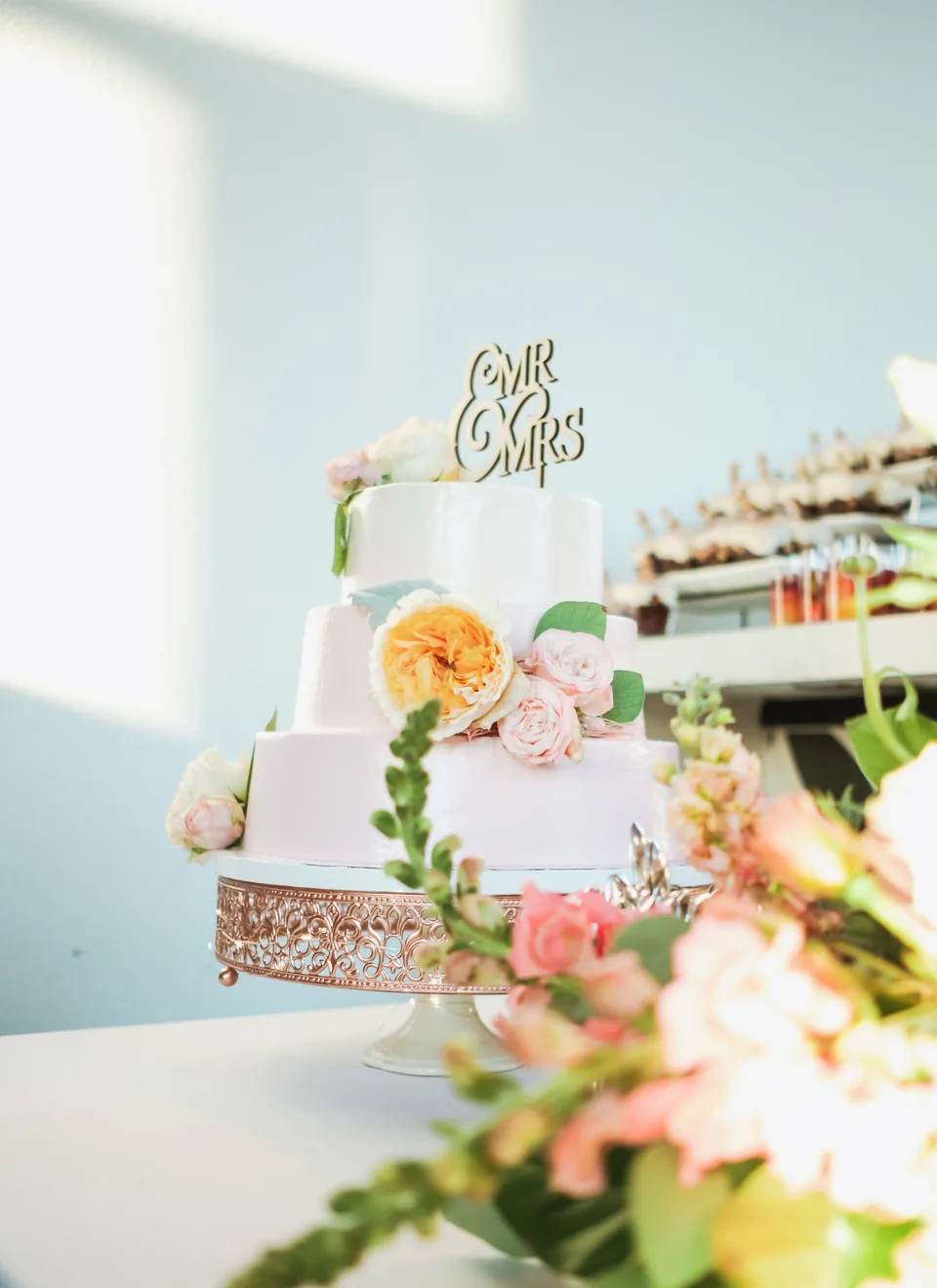Inspiration de gâteau de mariage floral pour Montréal